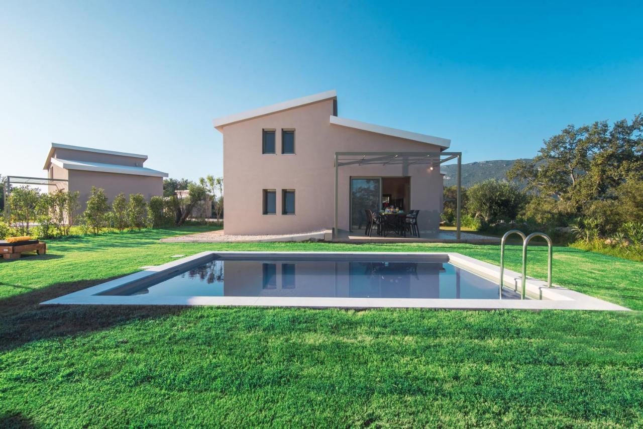 Villas Epta Karpi Complex Of 7 Luxury Villas Skriperon Exterior photo