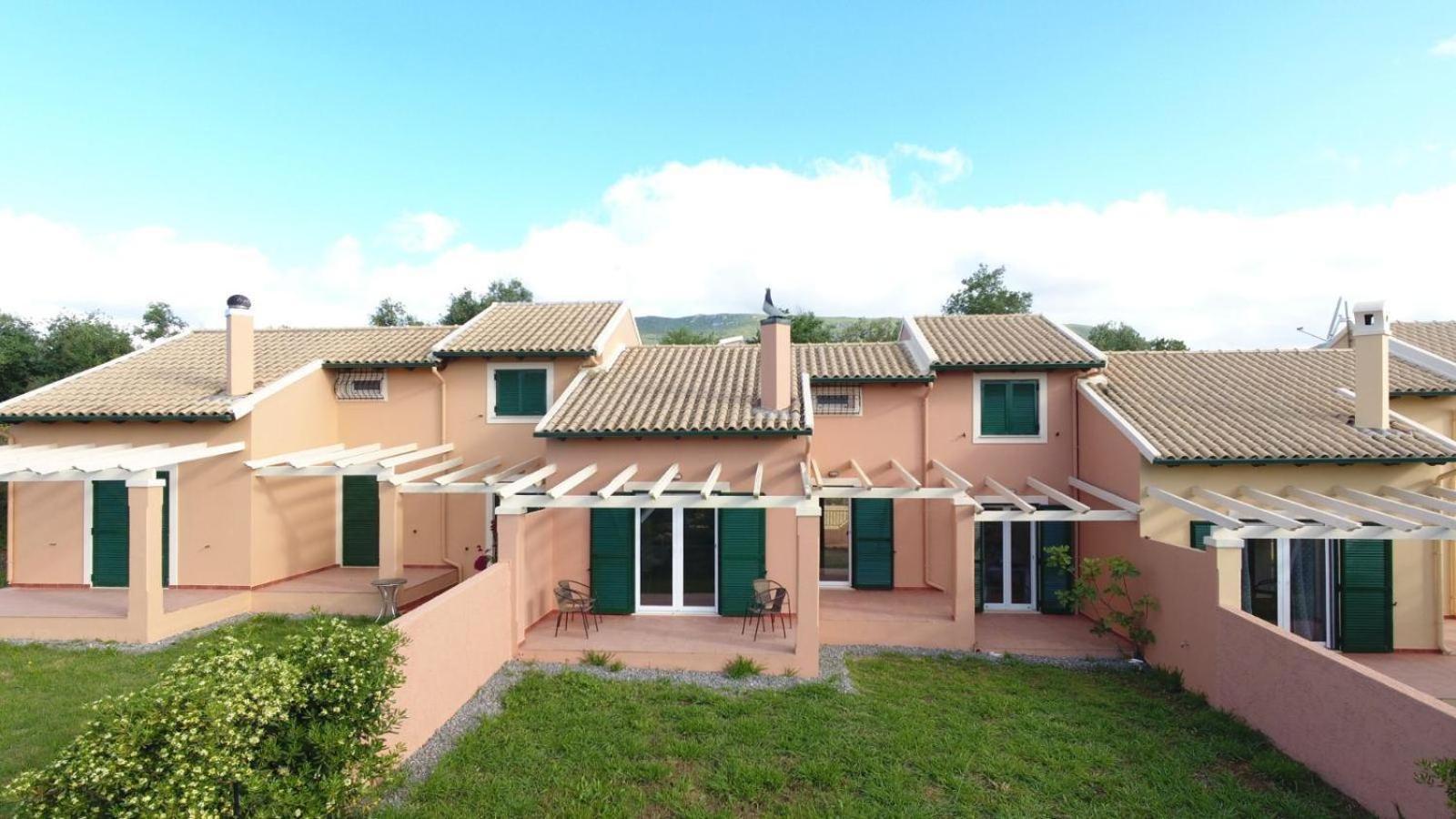 Villas Epta Karpi Complex Of 7 Luxury Villas Skriperon Exterior photo