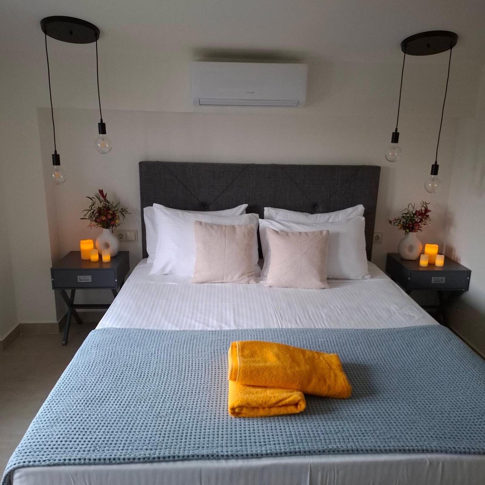 Villas Epta Karpi Complex Of 7 Luxury Villas Skriperon Exterior photo